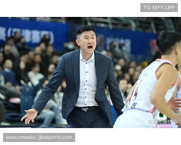 杜锋点评广东新援磨合:萨林杰状态需调整,年轻球员成长可喜 杜锋点评广东新援磨合:萨林杰状态需调整,年轻球员成长可喜